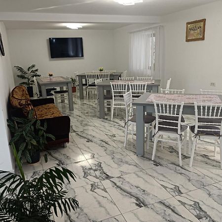 Pensiunea Ileana Novaci-Străini Exterior foto